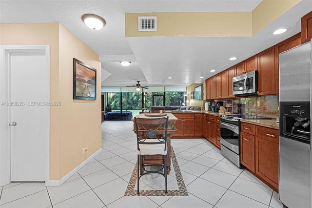 2811 SW 87th Terrace 1201, Davie, FL 33328