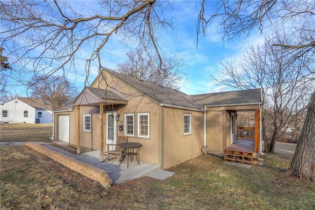 5127 Rinker Road, Kansas City, MO 64129