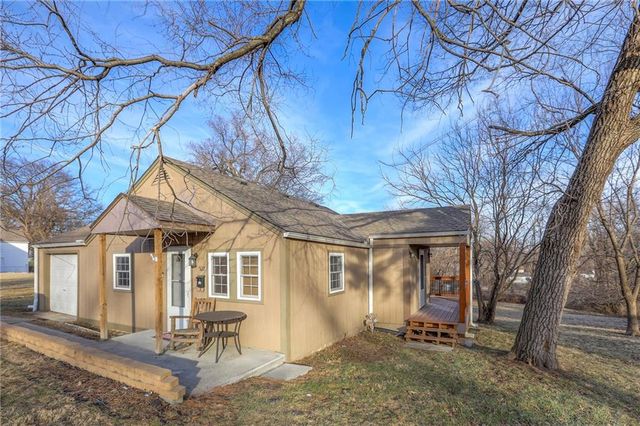 5127 Rinker Road, Kansas City, MO 64129