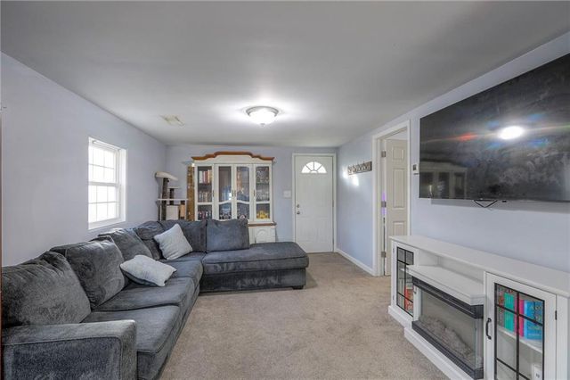 5127 Rinker Road, Kansas City, MO 64129