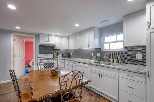 5127 Rinker Road, Kansas City, MO 64129