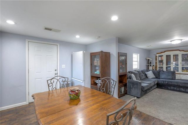 5127 Rinker Road, Kansas City, MO 64129