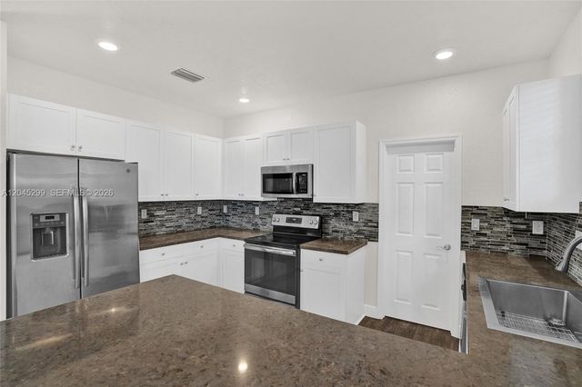 2502 NE 1st Street 0, Homestead, FL 33033