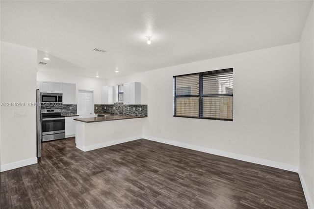 2502 NE 1st Street 0, Homestead, FL 33033