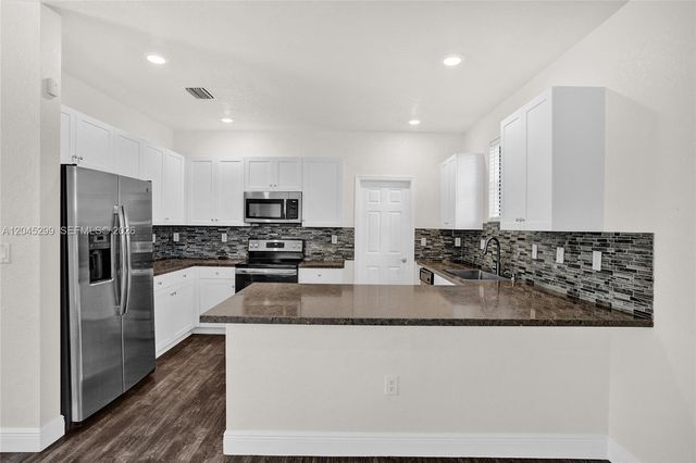 2502 NE 1st Street 0, Homestead, FL 33033
