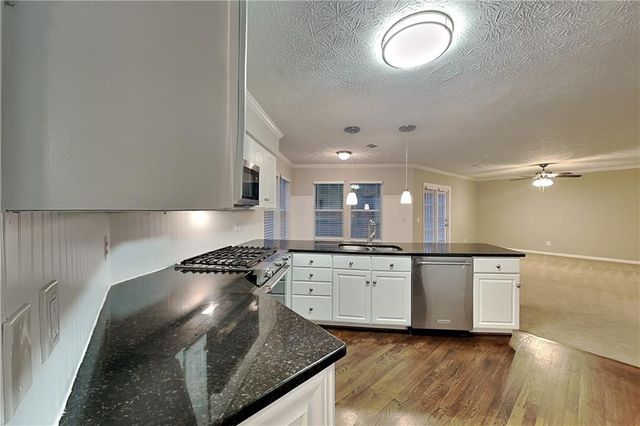 2981 Sutton Glen, Marietta, GA 30062