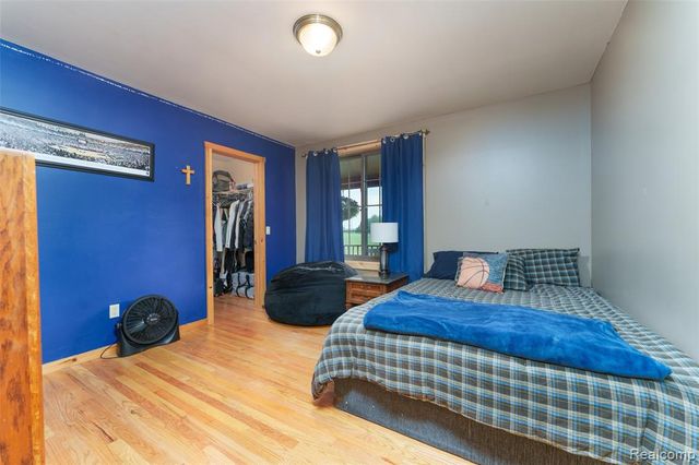 2500 E Jones Road, Howell, MI 48855