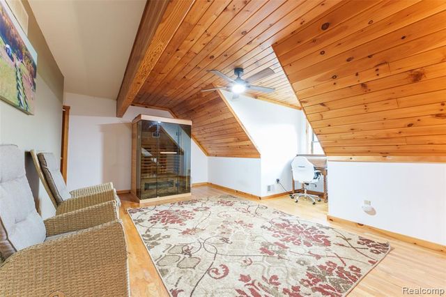 2500 E Jones Road, Howell, MI 48855