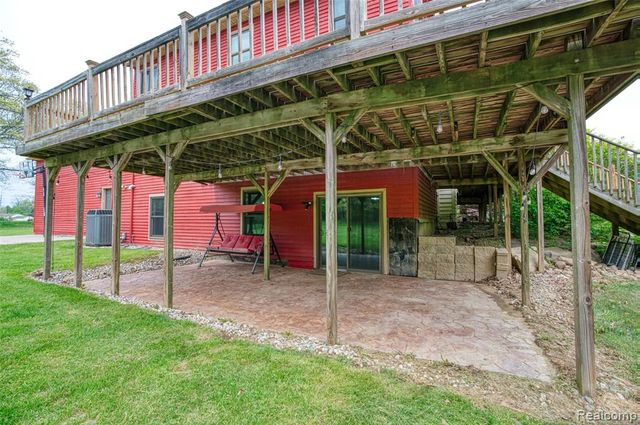 2500 E Jones Road, Howell, MI 48855