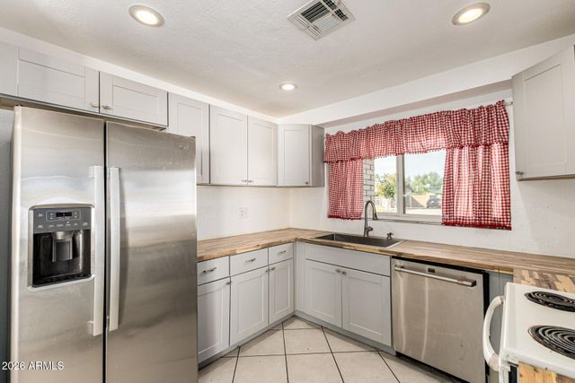 10207 N 51ST Drive, Glendale, AZ 85302