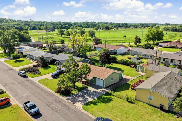 1308 Indian Rock Ln., Salina, KS 67401