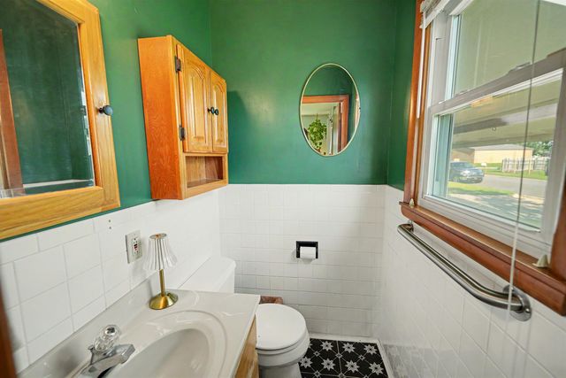 1308 Indian Rock Ln., Salina, KS 67401