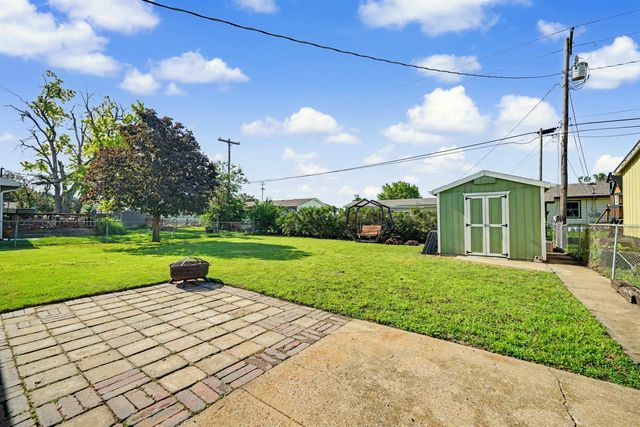 1308 Indian Rock Ln., Salina, KS 67401