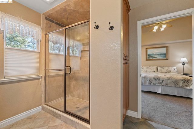 19891 Apple Valley Dr, Sonora, CA 95370