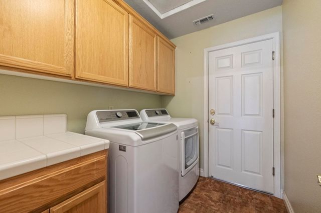 19891 Apple Valley Dr, Sonora, CA 95370