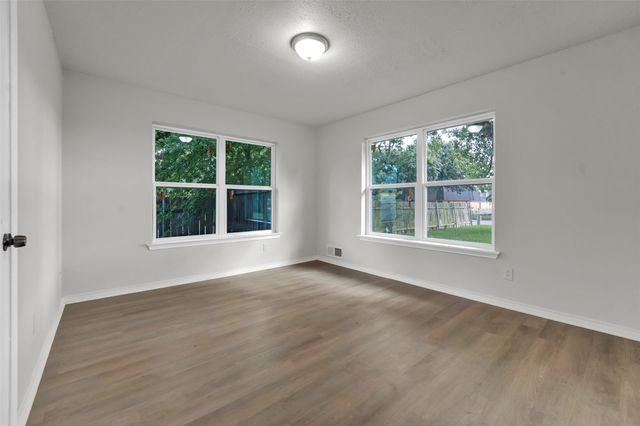 2630 Pasteur Avenue, Dallas, TX 75228