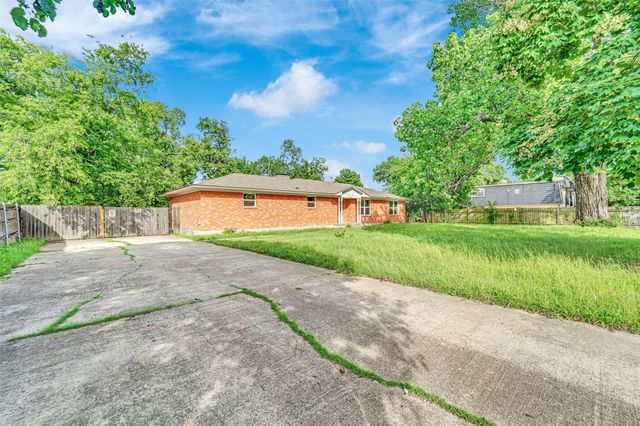 2630 Pasteur Avenue, Dallas, TX 75228