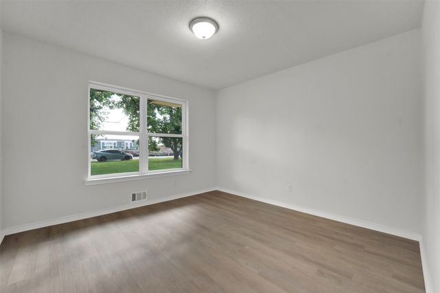 2630 Pasteur Avenue, Dallas, TX 75228