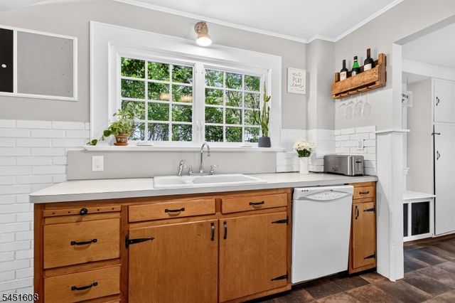 772 Broad St, Bloomfield Twp., NJ 07003
