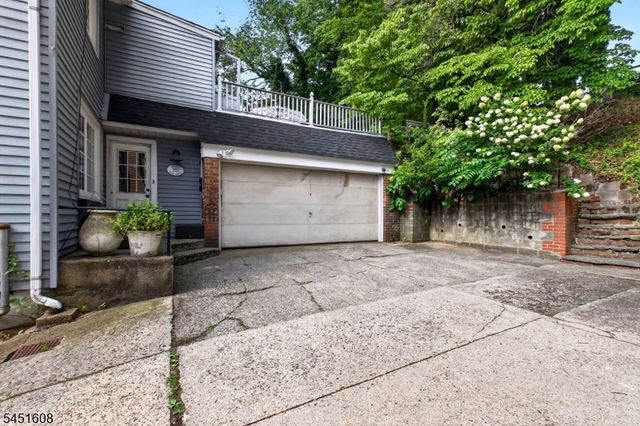 772 Broad St, Bloomfield Twp., NJ 07003