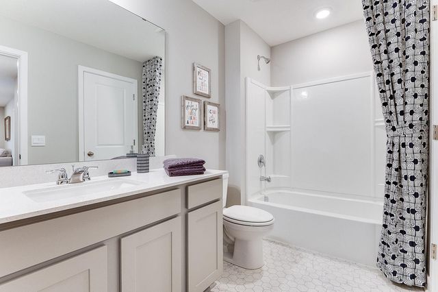 2065 Highview Terrace, Shakopee, MN 55379