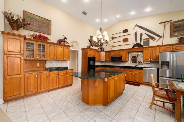 11715 NW 90TH AVENUE, Reddick, FL 32686