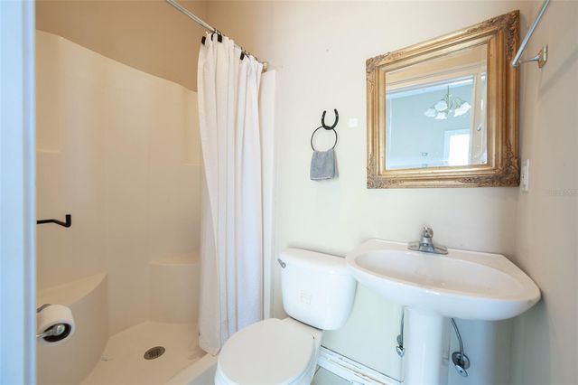 11715 NW 90TH AVENUE, Reddick, FL 32686