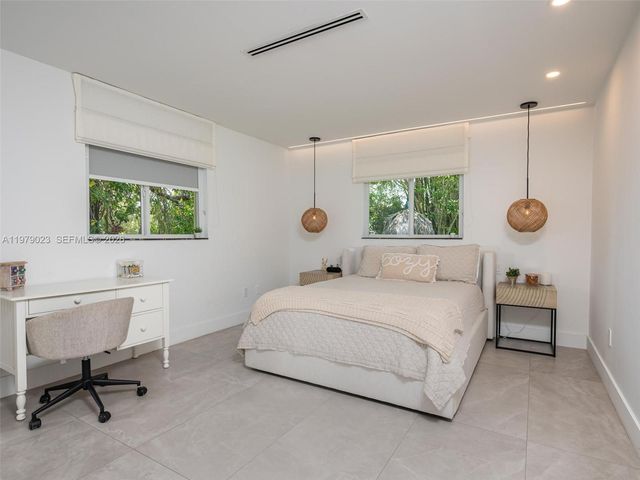 17220 SW 46th Street, Southwest Ranches, FL 33331