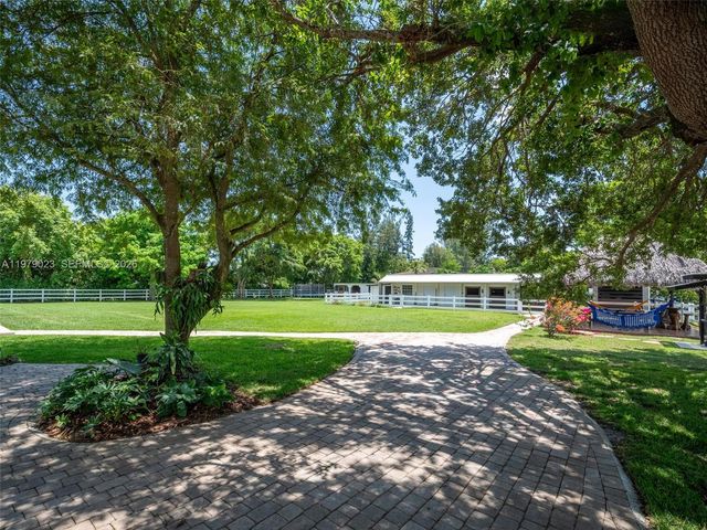 17220 SW 46th Street, Southwest Ranches, FL 33331