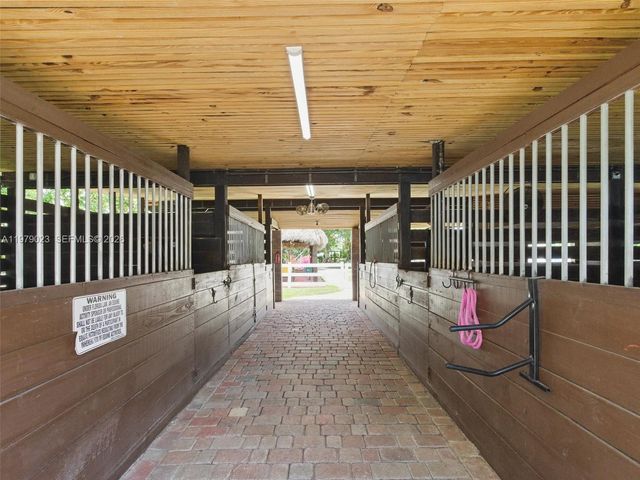17220 SW 46th Street, Southwest Ranches, FL 33331