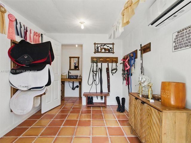 17220 SW 46th Street, Southwest Ranches, FL 33331