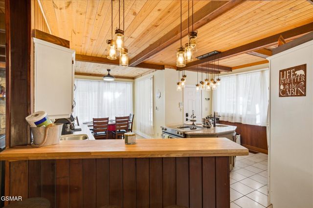 951 Carson Springs Road, Newport, TN 37821