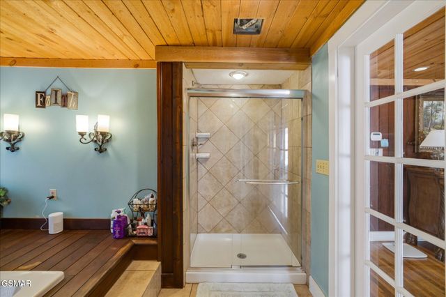 951 Carson Springs Road, Newport, TN 37821