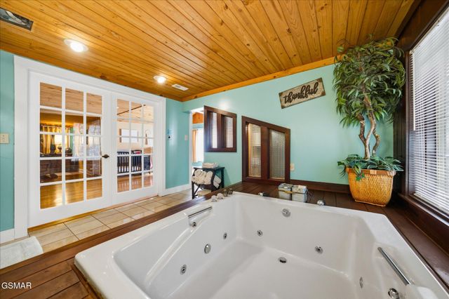 951 Carson Springs Road, Newport, TN 37821