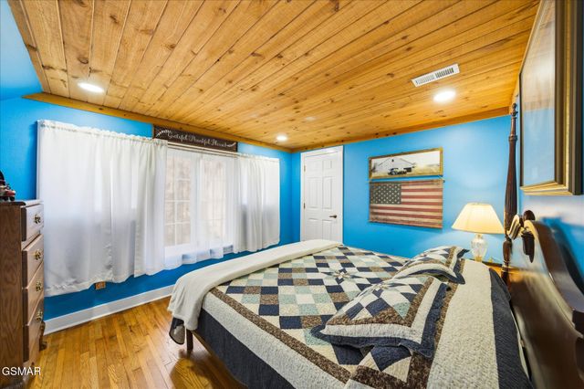 951 Carson Springs Road, Newport, TN 37821