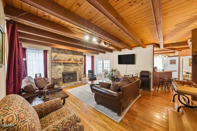 951 Carson Springs Road, Newport, TN 37821