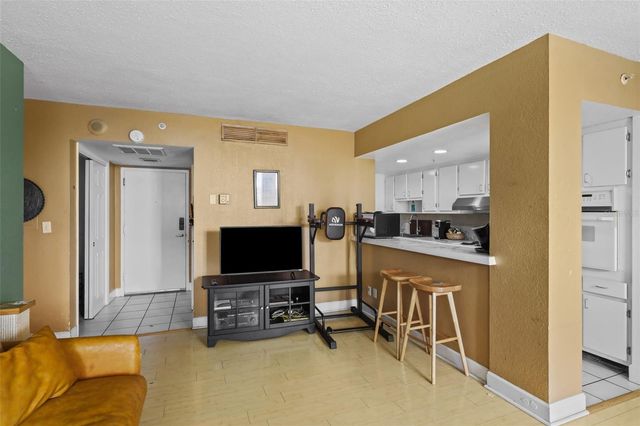 470 3RD STREET S 413, St Petersburg, FL 33701