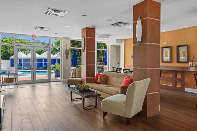 470 3RD STREET S 413, St Petersburg, FL 33701