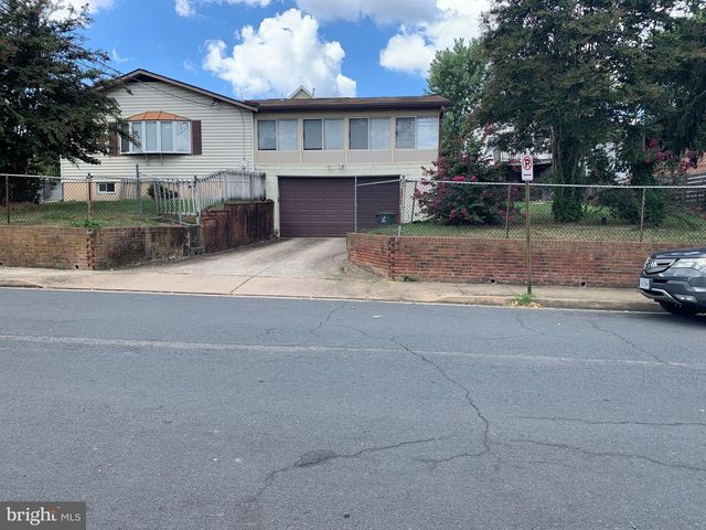 1942 S LOWELL ST, Arlington, VA 22204