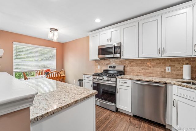186 Sara Lane 7D, Newburgh, NY 12550