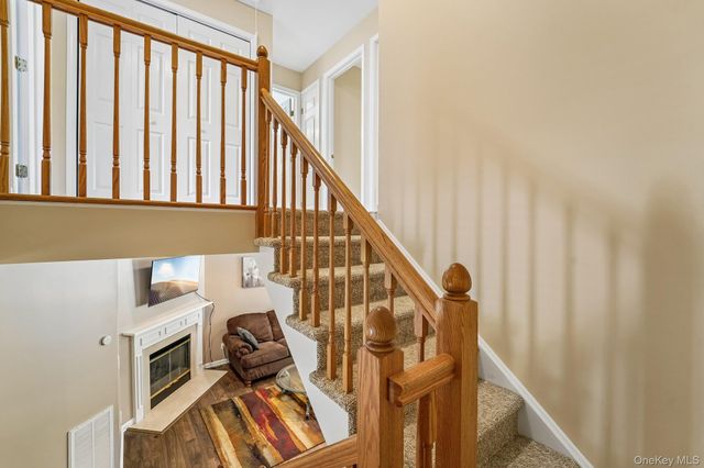 186 Sara Lane 7D, Newburgh, NY 12550