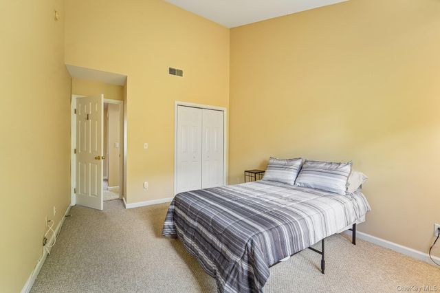 186 Sara Lane 7D, Newburgh, NY 12550