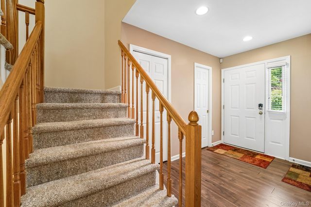 186 Sara Lane 7D, Newburgh, NY 12550