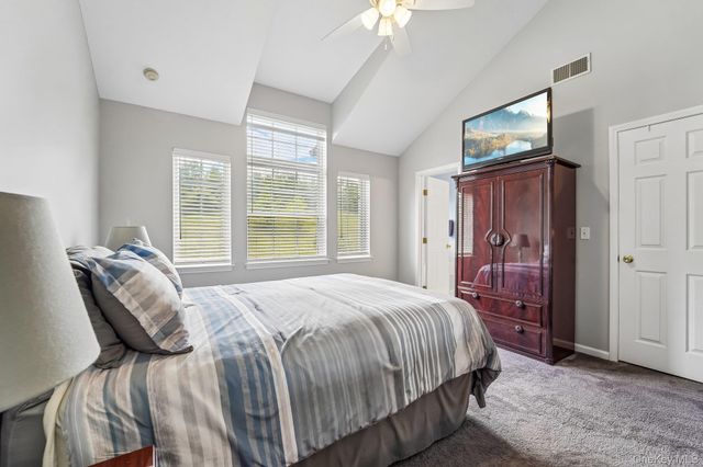 186 Sara Lane 7D, Newburgh, NY 12550