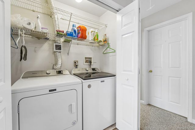 186 Sara Lane 7D, Newburgh, NY 12550