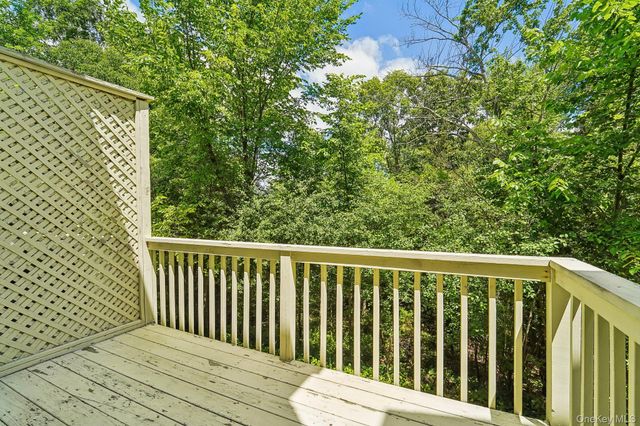 186 Sara Lane 7D, Newburgh, NY 12550
