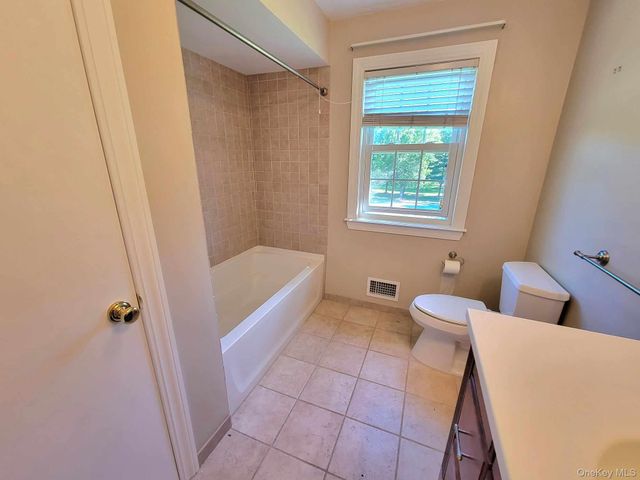 27 Weathervane Drive 21, Washingtonville, NY 10992