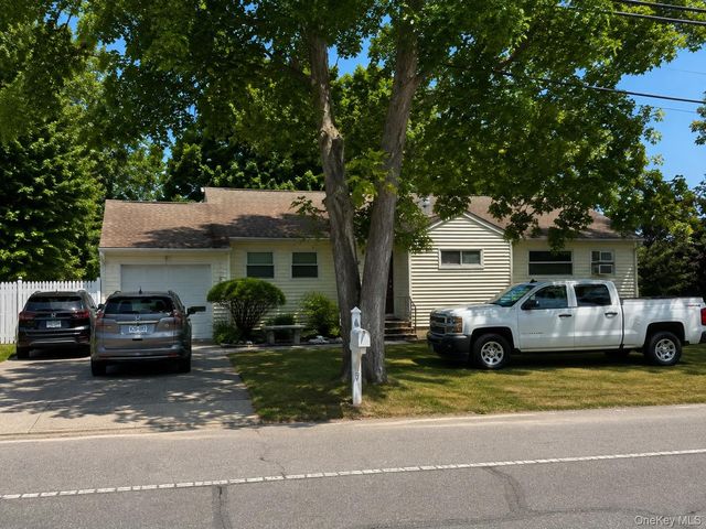 643 Jayne Boulevard, Port Jefferson Station, NY 11776