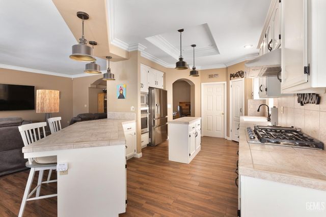 9912 MONA LISA LANE, Bakersfield, CA 93312