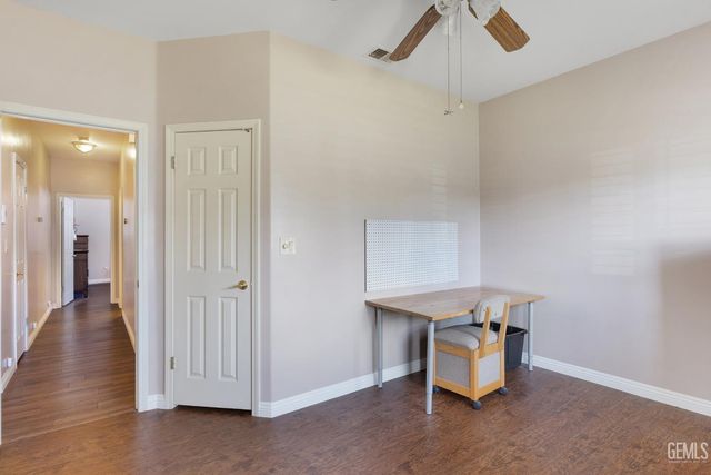 9912 MONA LISA LANE, Bakersfield, CA 93312